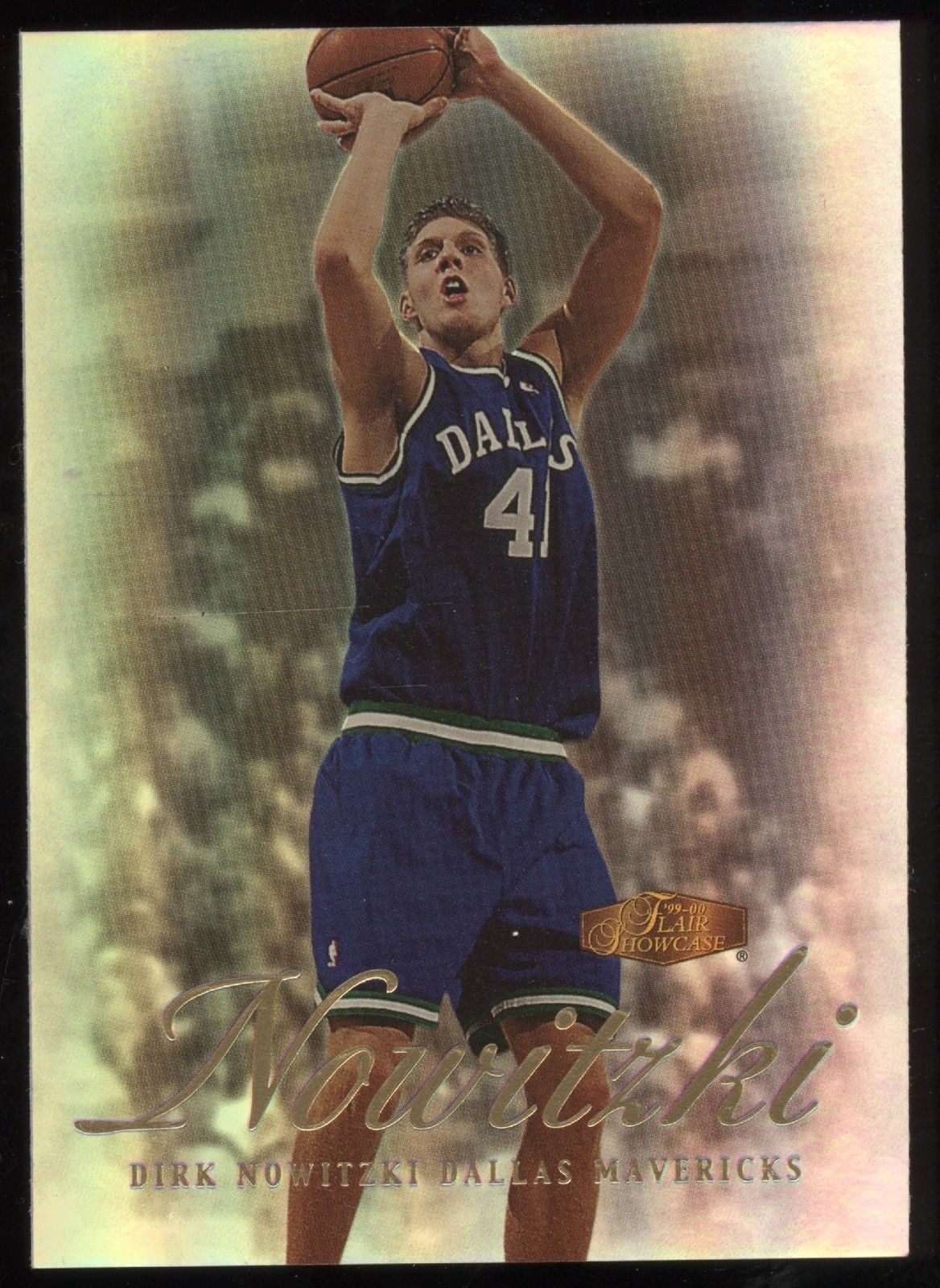 1999-00 Flair Showcase Dirk Nowitzki #25 Dallas Mavericks HOF Basketball Card