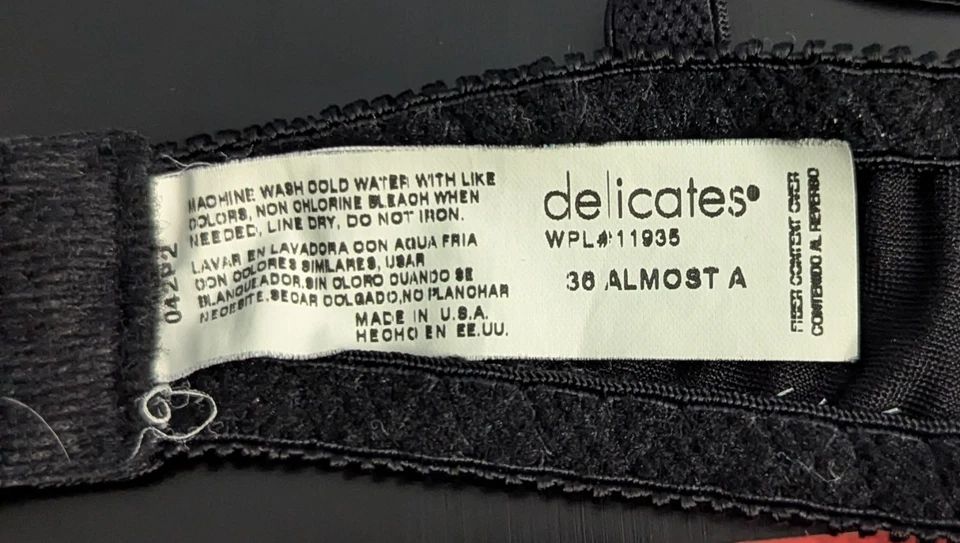 Sujetador Negro De Colección Delicado Ligeramente Acolchado, Sin Alambres Hecho en EE. UU. Talla 36 Casi A Foto 3 de 3