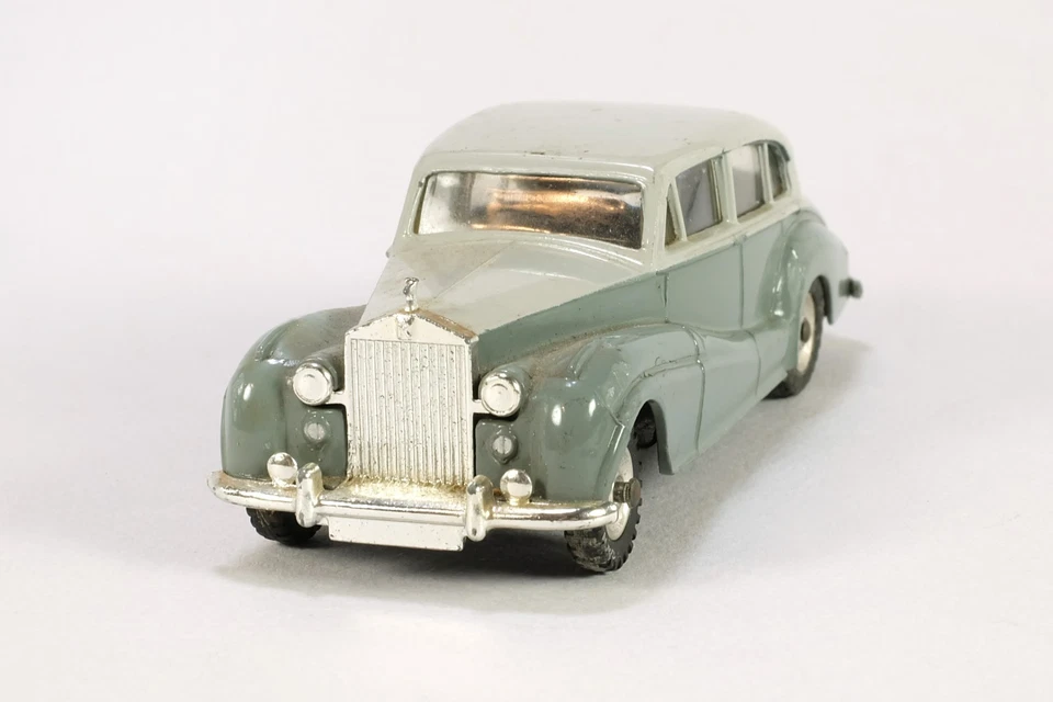 1950s Dinky Rolls-Royce Silver Wraith No. 150 Vintage Diecast Toy Car - Image 2 of 4