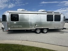 2026 Airstream Flying Cloud 27FBT