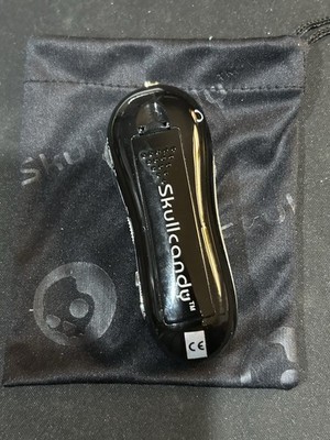 Skullcandy MP3 Player Skullcandy 256MB Black Volume Control Hold Switch