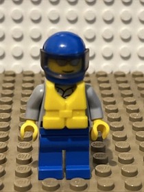 Lego City 60011 Surfer Rescue Minifigure and Shark 