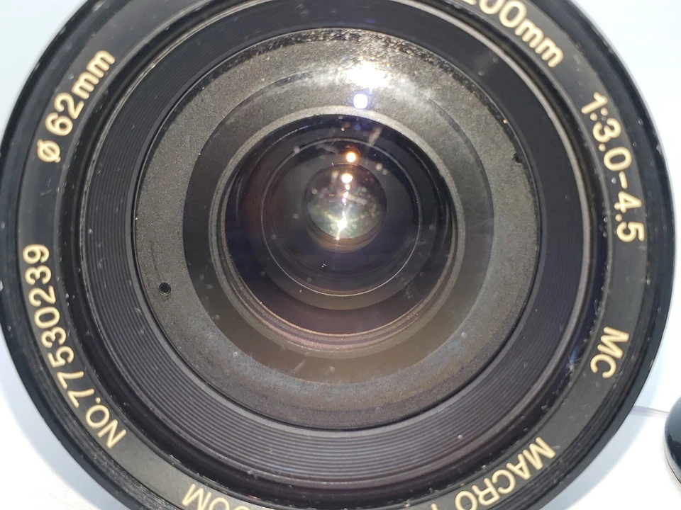 Vivitar 35-200mm F/3.0-4.5 Macro Focusing Zoom Lens For Contax/Yashica Fair Cond - Image 3 of 4