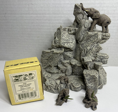 1997 The Herd Mountainside Elephant Display #1635 w/ 2 Mini Elephant Marty Carey