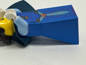 LEGO Nexo Knights Queen Halbert Minifigure from Set 70325
