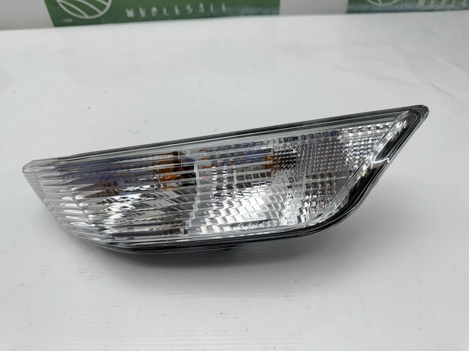 NEW! CAPA 2015 - 2017 Ford Mustang Front Right RH Signal Light FR3Z-13200-A - Imagem 2 de 4