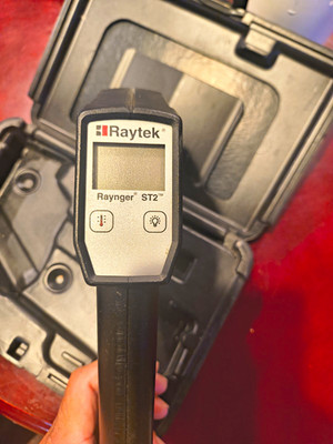 Raytek Raynger ST2 Digital Laser Infrared Thermometer w/ Case RAIST2PHCUX