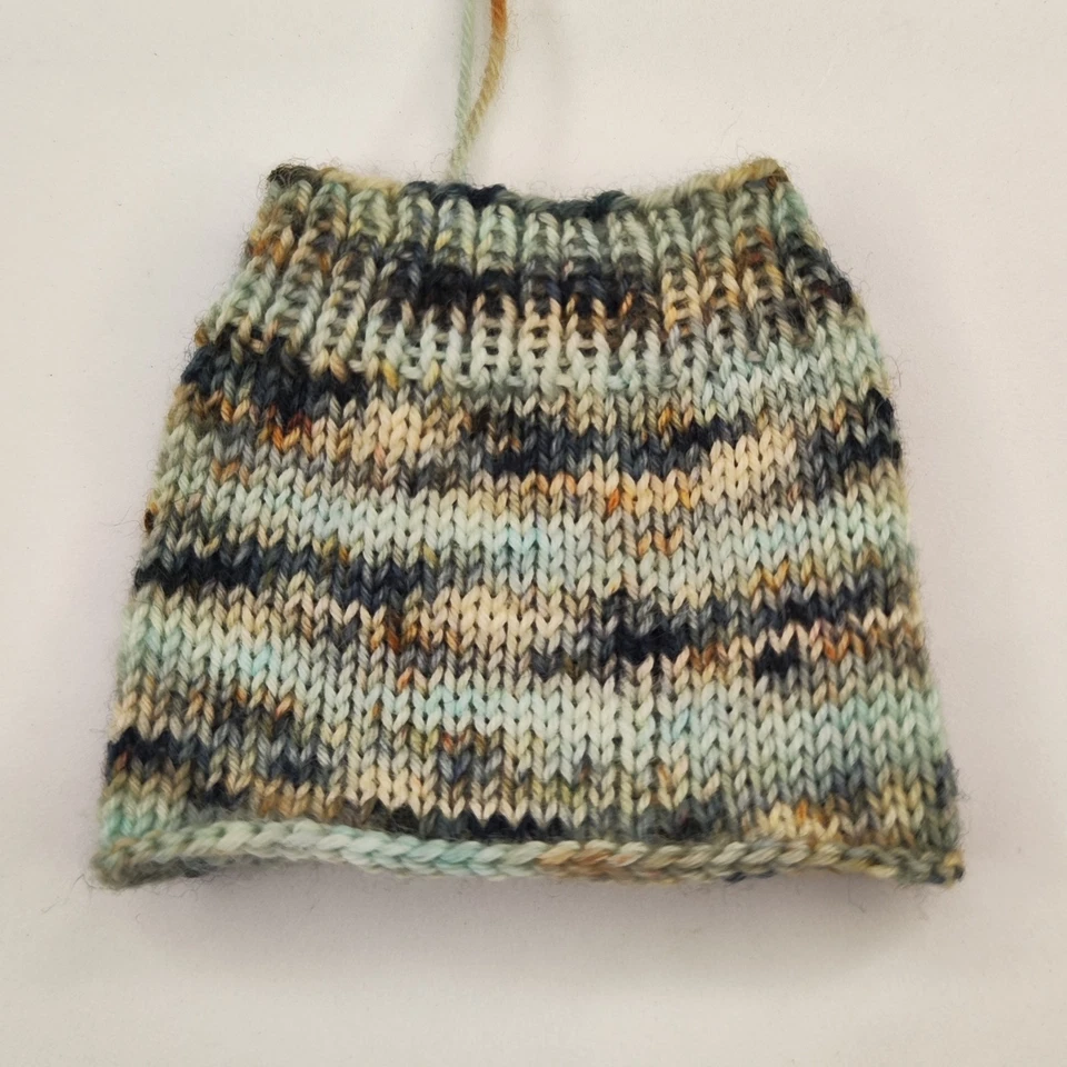 Handgefärbte Sockenwolle 100g Wolle WEICH Strickgarn 75/25 Unikat Blau Rost Grün - Bild 4 von 4