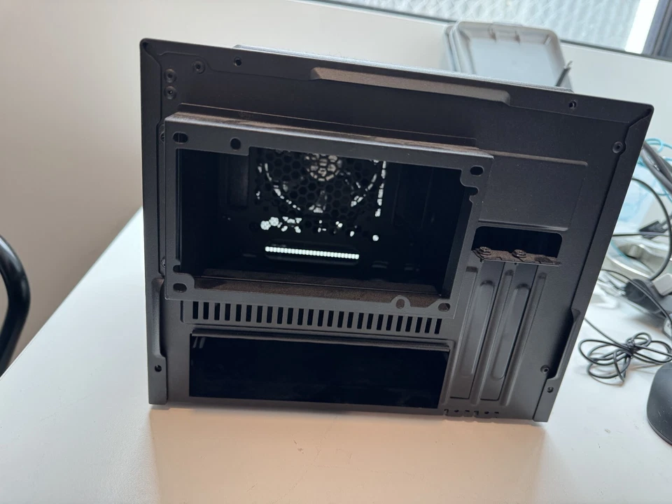 Cooler Master Elite 110 Mini-ITX PC Case - Image 4 of 4