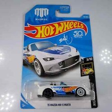 Hot Wheels : 2018 '15 Mazda MX-5 Miata White 40/365 Nightburnerz 3/10