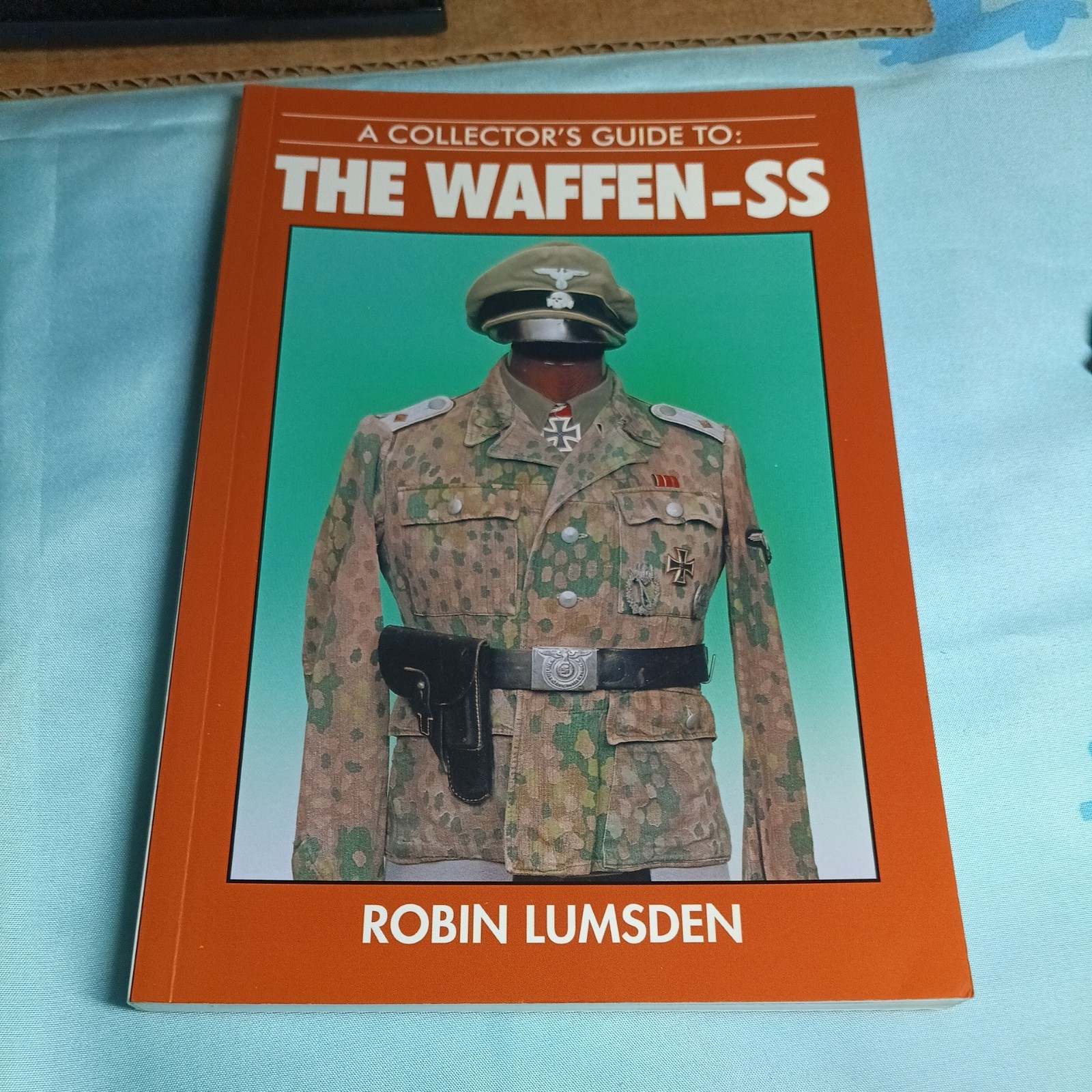 Waffen-SS by Robin Lumsden (1994, Trade Paperback)