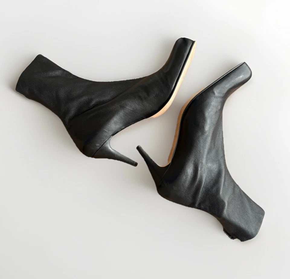 Bottega Veneta Bloc Ankle Boots | Black | Stretch Leather | Size 39 - Image 2 of 4