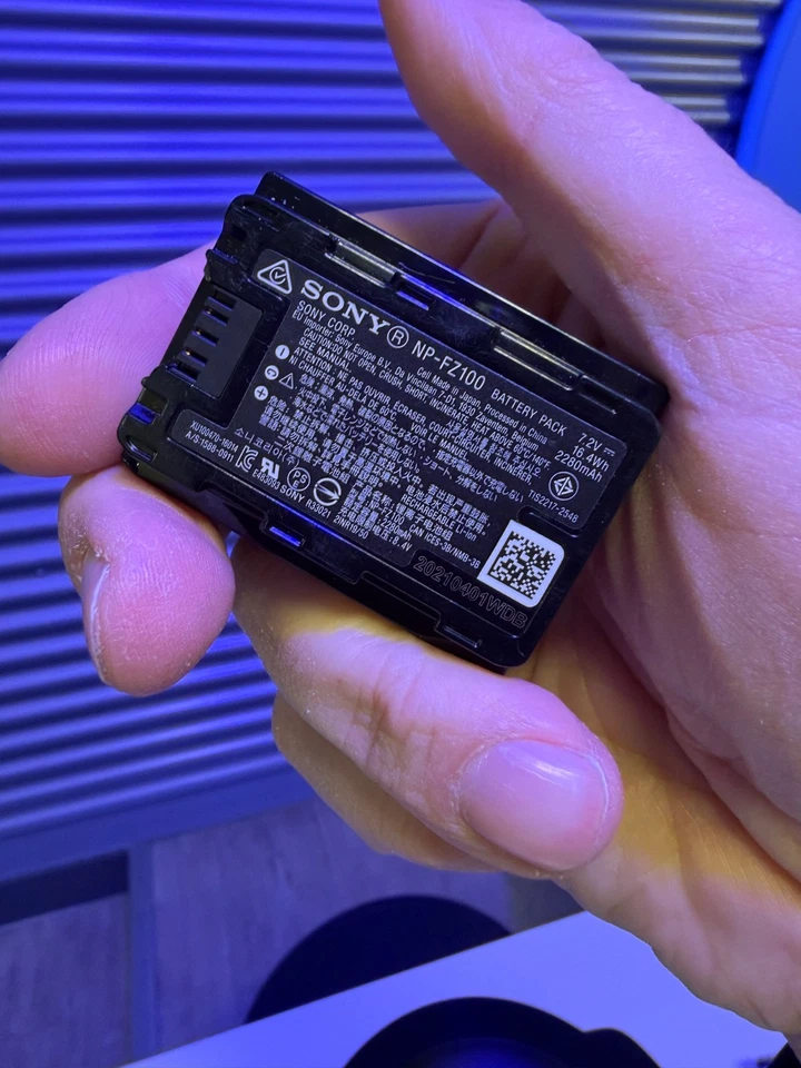 SONY Lithium Akku NP-FZ100 - Bild 2 von 2