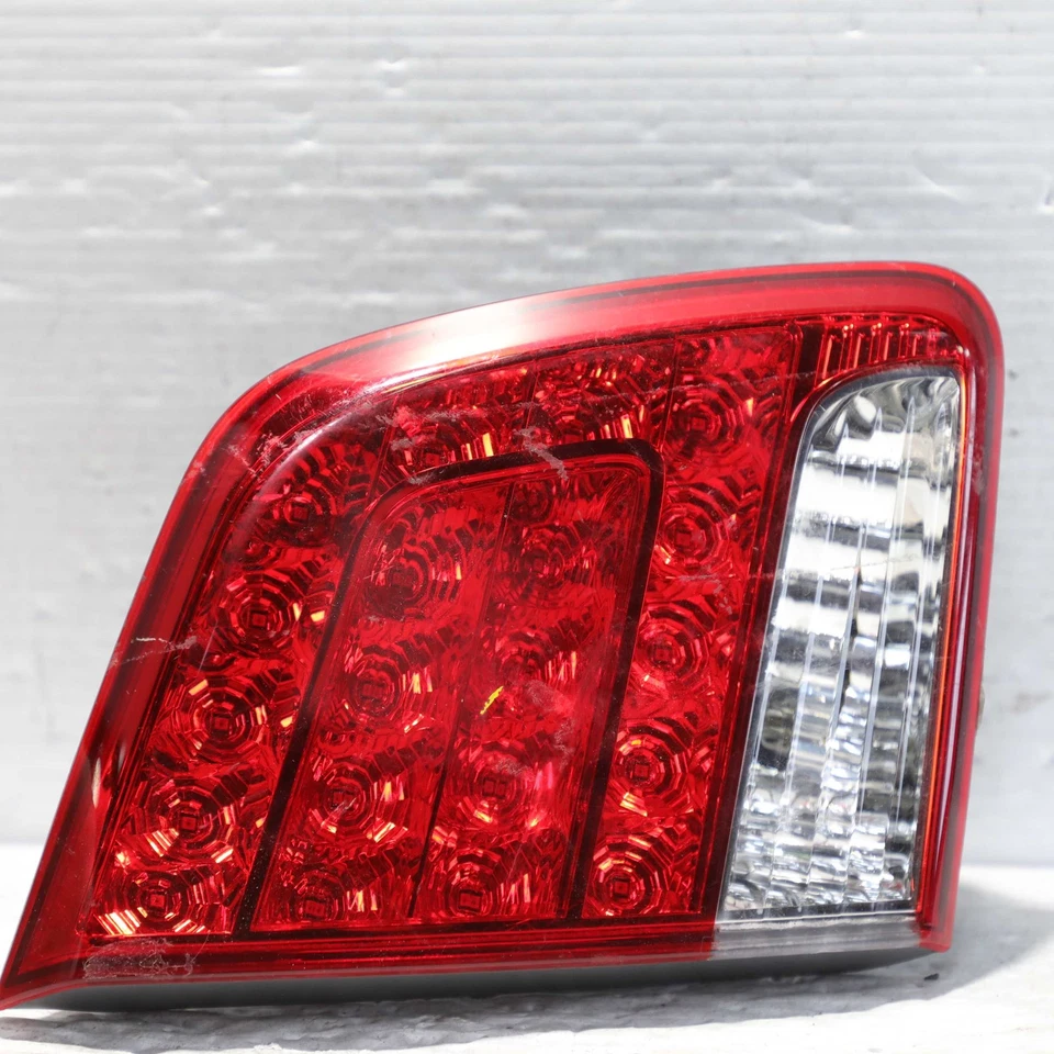 Luz trasera exterior LED lateral izquierda Kia Sorento 2009-2013 OEM 92405-1U100 Foto 3 de 4