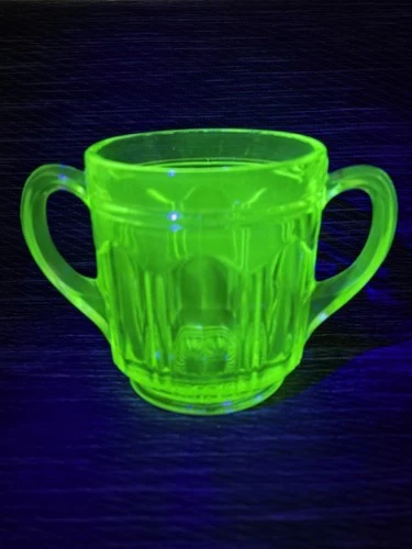 Vintage Anchor Hocking Colonial Green Uranium Sugar Bowl - Depression Era