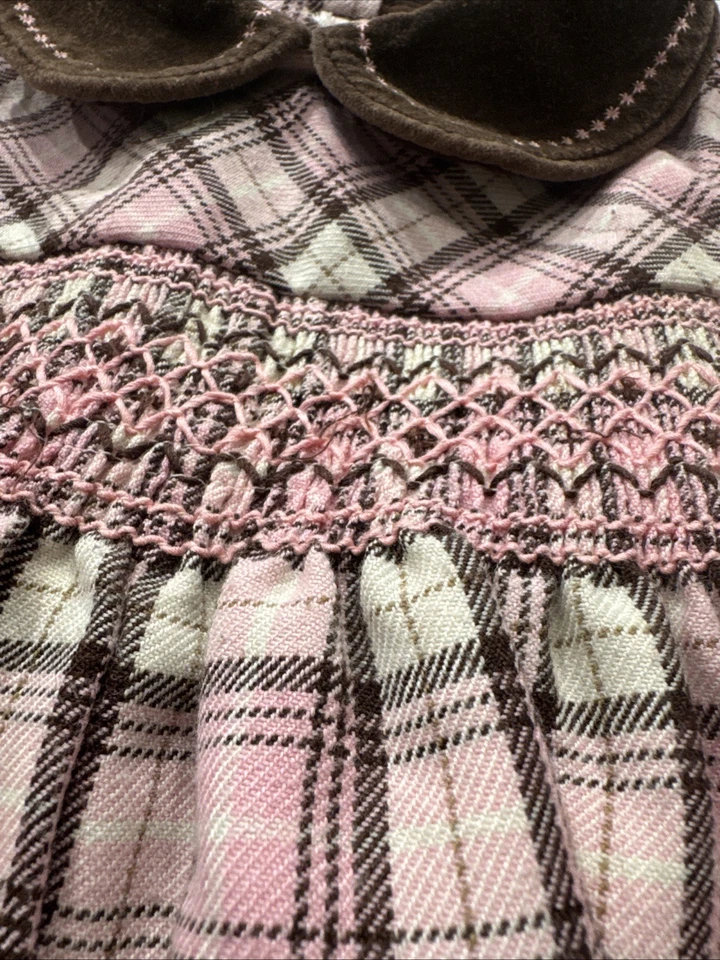 Mameluco de terciopelo de manga larga a cuadros rosa/marrón con cuello de terciopelo para bebé niña ajustado de colección Foto 2 de 4
