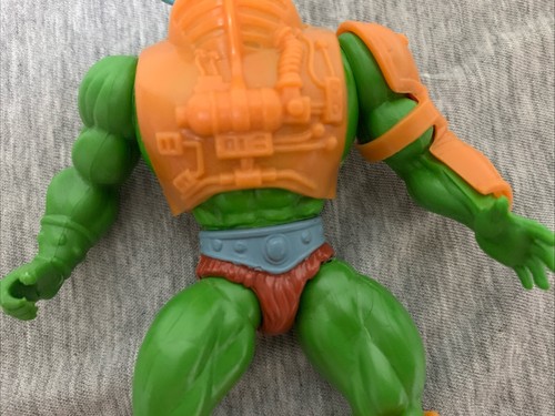 Casco de colección 1981 MOTU Man-At-Arms punto rojo variante completo - Imagen 3 de 10