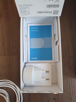 Google Nest Cam Indoor 2. Gen mit Kabel   gebraucht mit Zubehör & OVP
