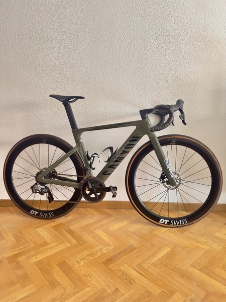 Canyon Aeroad 2025  1000km