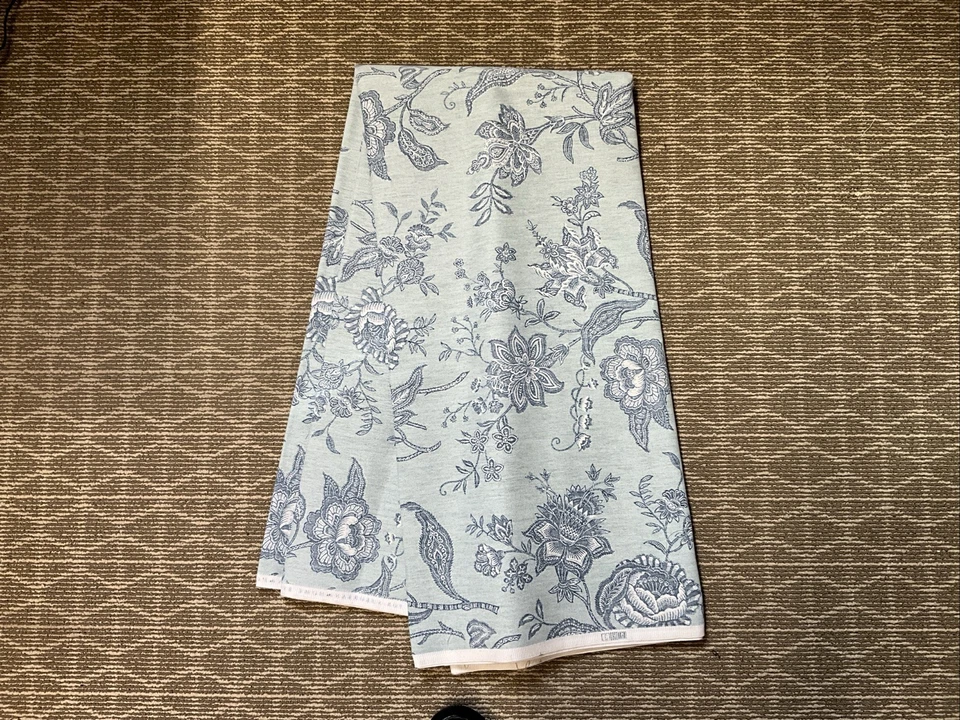 Tela azul 5,5 yardas resistente floral diseñador Santa Rosa casas suburbanas Duralee Foto 3 de 4