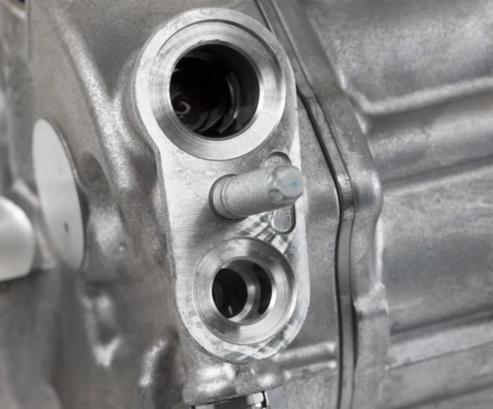 Compresor de aire acondicionado Four Seasons 68322 para modelos seleccionados de Chevrolet GMC Buick 13-21 Foto 3 de 4