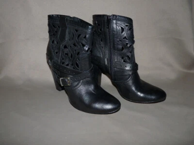 Bottines noires talon cuir ajouré cow-boy San Marina modèle Frisque femme p. 39 - Photo 1/4