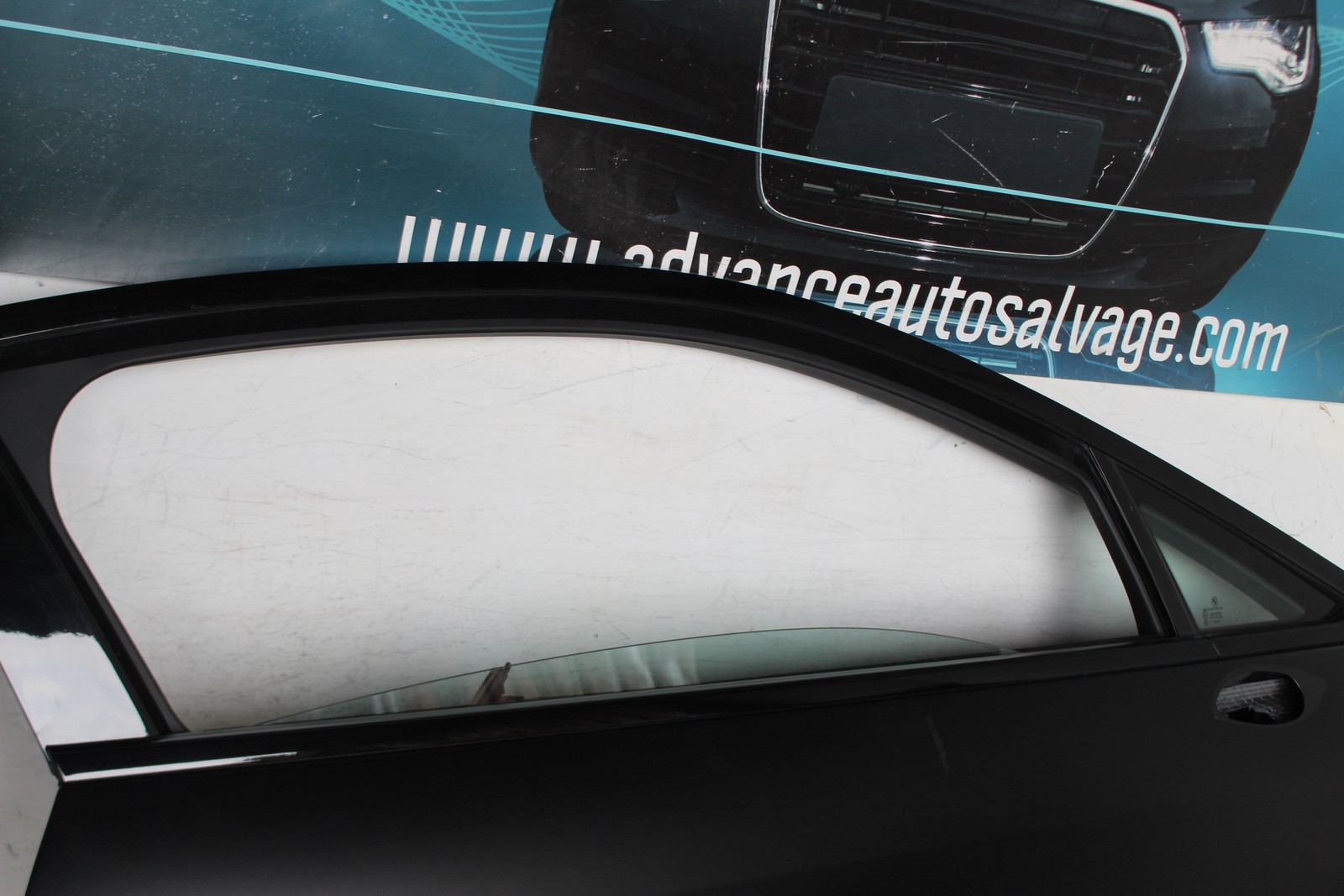 BMW i8 2014-2019 Front Right Door framework Black