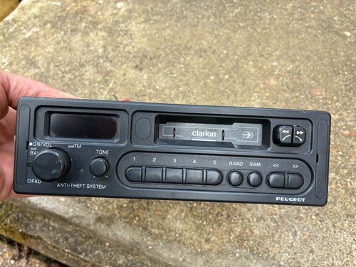 Peugeot 205 Radio Cassette Clarion PU-9317a