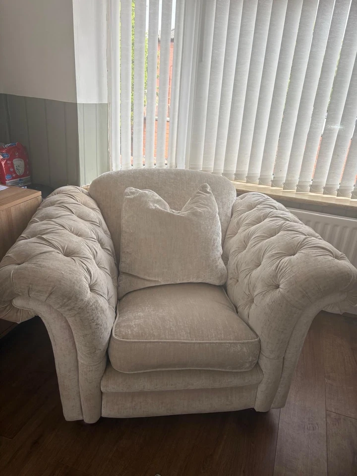 DFS Loch Leven Suite In Oyster - As seen in Mrs Hinch! - Image 4 of 4