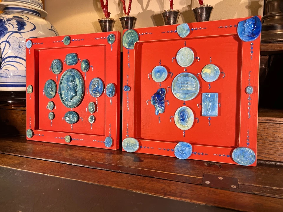 Par de Neoclássico Grand Tour Faux Blue Faiança Intaglio Conjunto em Molduras Pintadas - Imagem 3 de 4