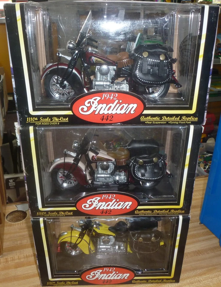 LOT OF 3 Tootsie Toys 1942 Indian Motorcycle 442 Die-Cast WITH SADDLE BAGS 1996 - Image 2 of 4