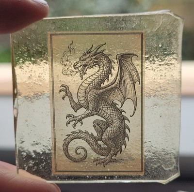 Glasmalerei Drache Fabelwesen Drachen Fantasy Kunst Bernstein