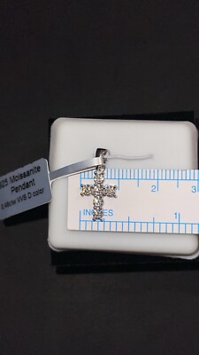 Cross pendant 