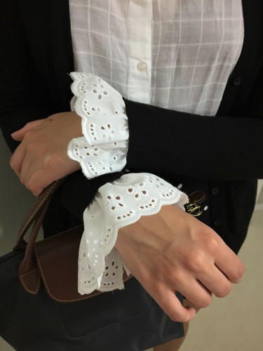 EYELET LACE RUFFLE CUFFS (2) White Detachable Wrist Cuffs, Sleeve Cuffs, UtaLace