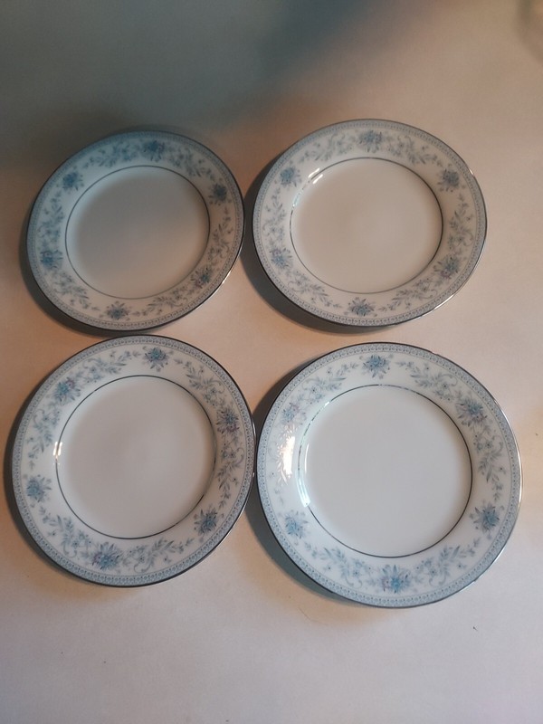 Noritake Contemporary Blue Hill China 6 3/8" Bread & Butter Plates 2482 Set Of 4