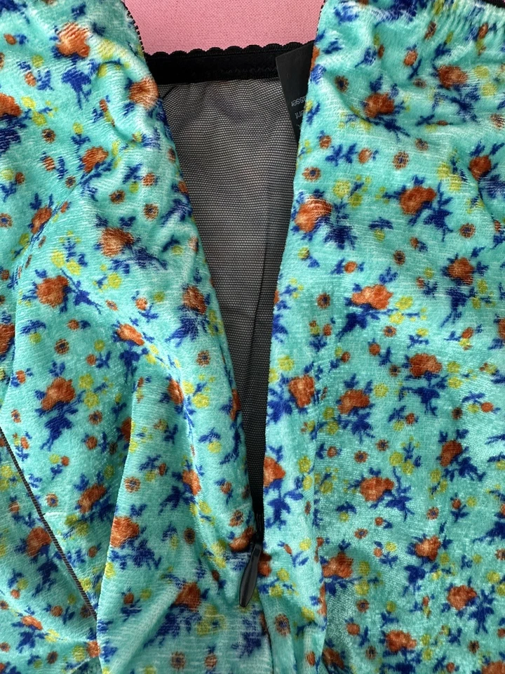 Alessandra Rich Floral Velvet Luxe Bottoms Size 40 High Rise Italy Designer - Image 4 of 4