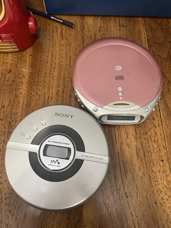 2 Non Working CD Players