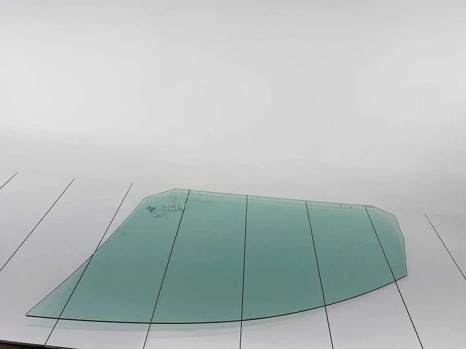 06-09 VOLKSWAGEN GTI ПЕРЕДНЯЯ ПРАВАЯ ПАССАЖИРСКАЯ БОКОВАЯ ДВЕРЬ СТЕКЛО OEM #126 - Изображение 2 из 4