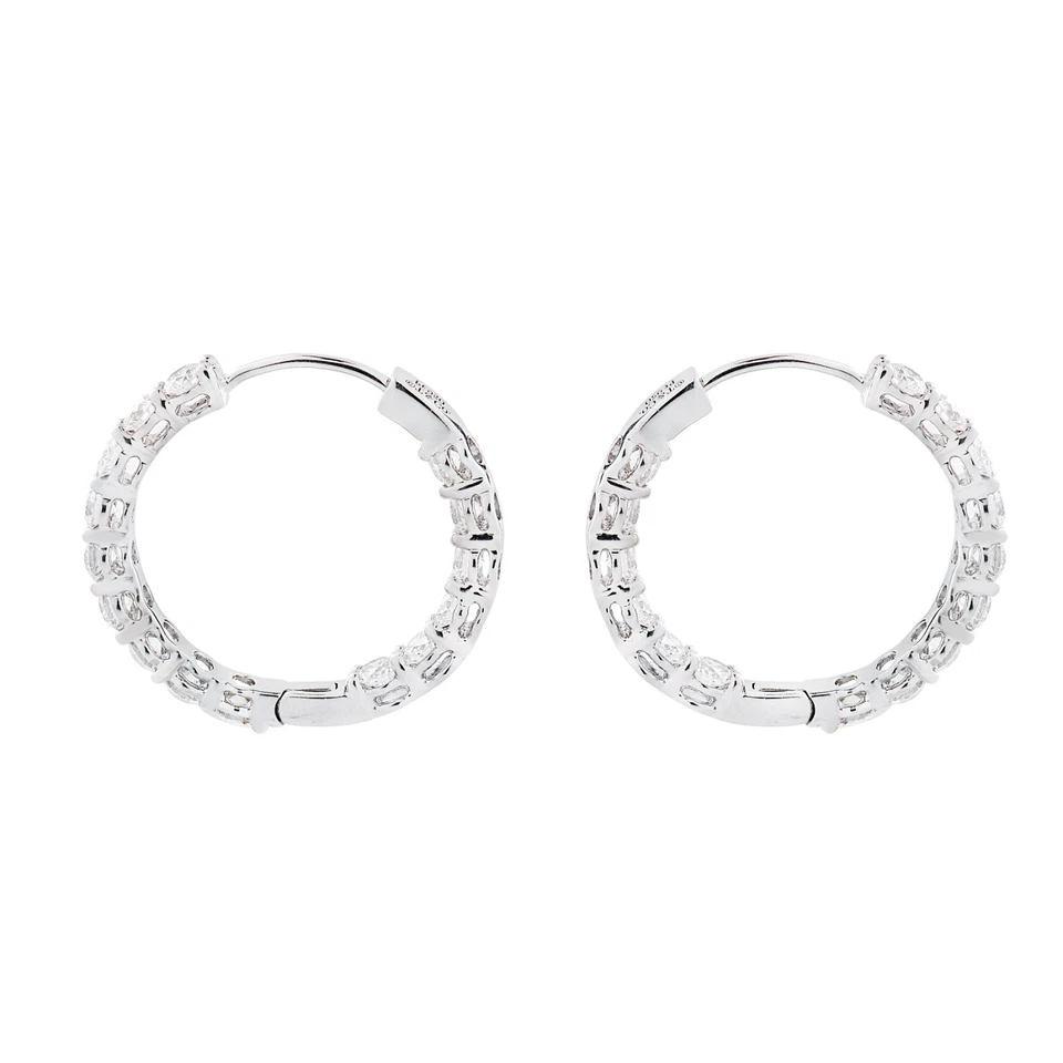 Tiffany & Co. Aros de diamantes de platino de 2,39 quilates Foto 4 de 4