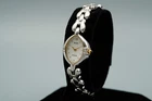 *NEAR MINT* Vintage SEIKO EXCELINE 1F20-6B60 Qz White Dial Oval 15 mm WomenWatch