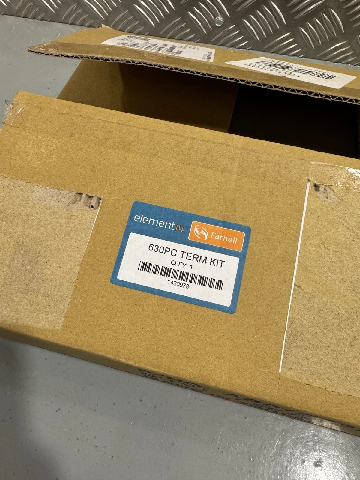 Farnell 1430978 Terminal Kit Crimp 630 Piece Brand New 3