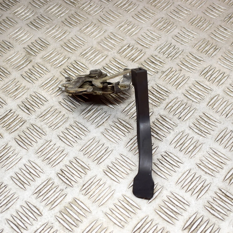 PEUGEOT 3008 T84 Hood Safety Lock Closure 1.6D 82KW - Image 3 of 4