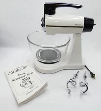 Sunbeam Deluxe Mixmaster Mixer Vintage  1993 w/ Dough Hooks Manual Lg Glass Bowl