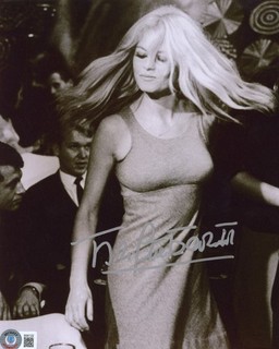 Brigitte Bardot Contempt Signed 8x10 B&W Photo AUTO BAS Beckett