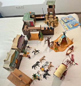 Set Playmobil Vintage Western Fort Brave (5245) - 2012 - Figurines Nordistes, Chevaux, Chariot