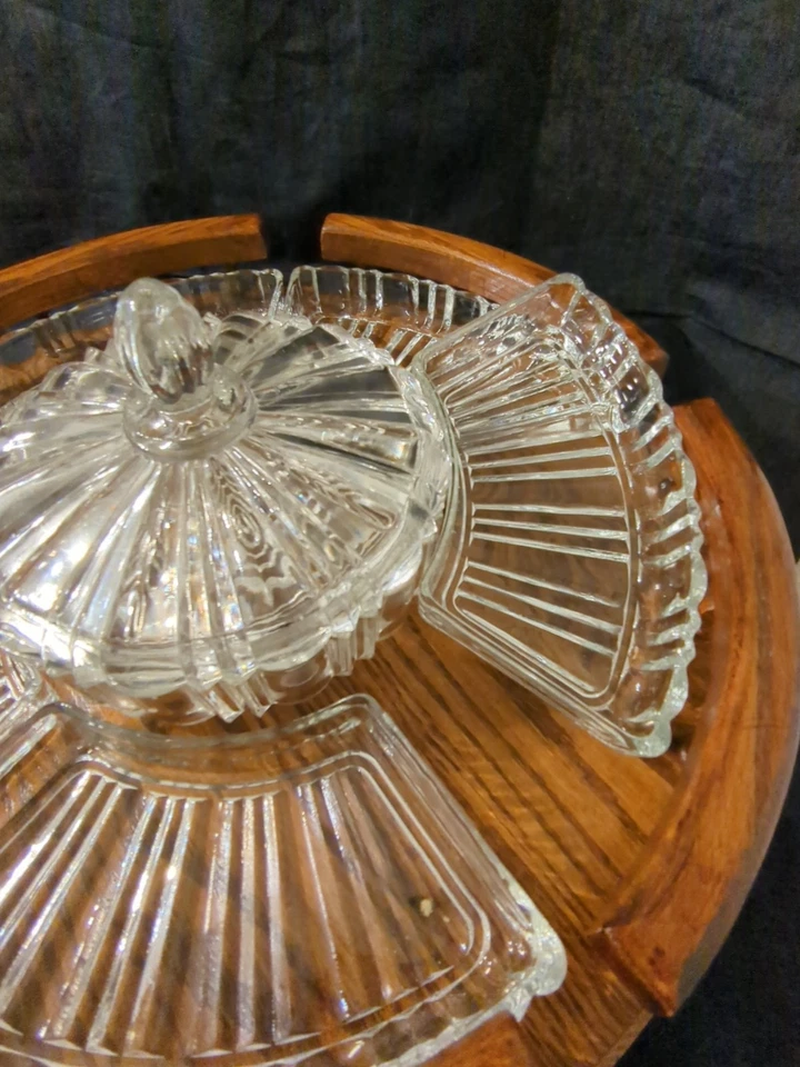 Lazy Susan Wagon wheel Walnut and Glass, Beautiful condition, turns easily A7 - Imagem 4 de 4