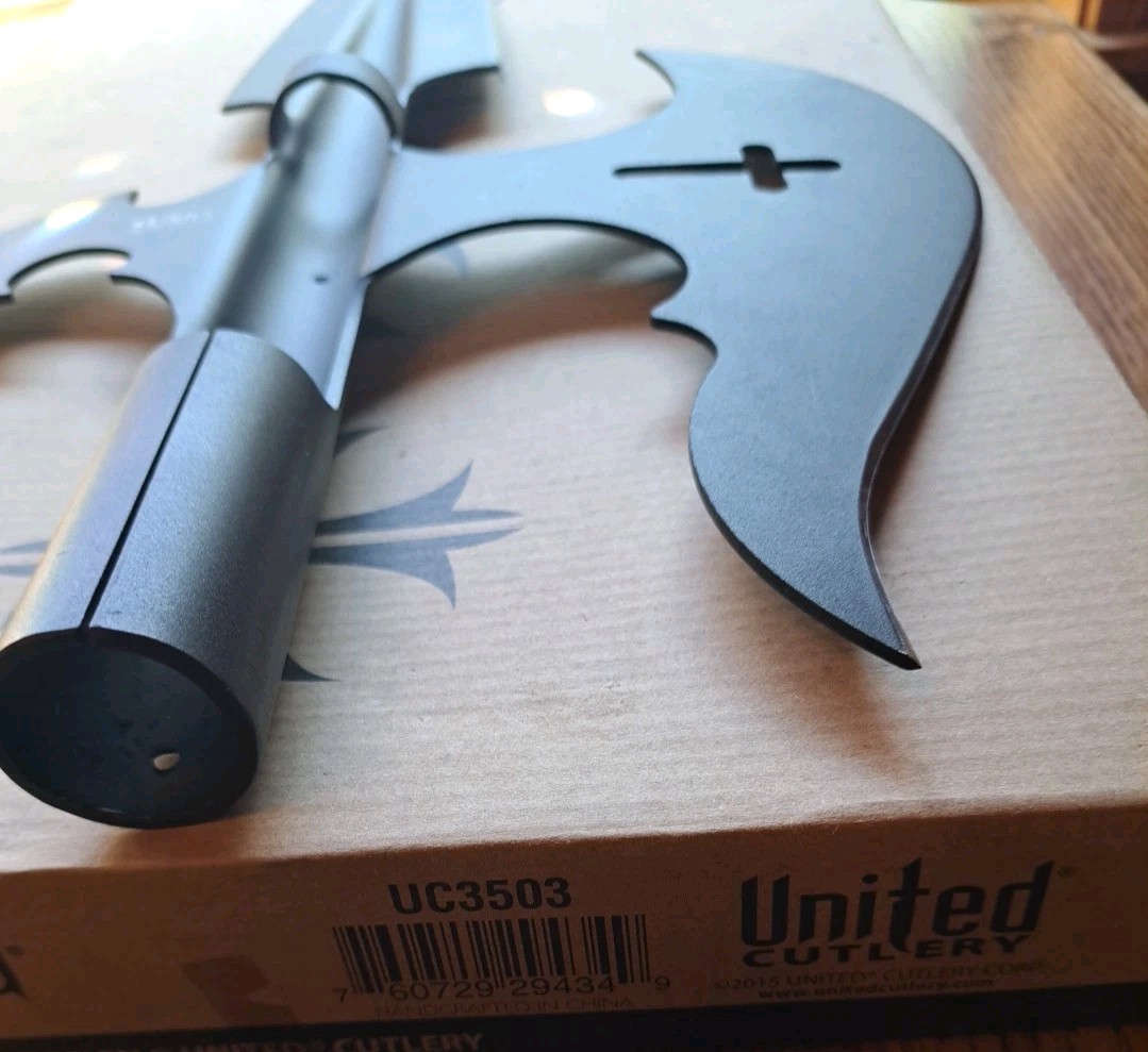 United Cutlery Honshu Halberd Spear Head One Piece Construction New Open Box 