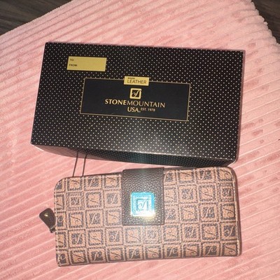 Stone Mountain Women s Zip-Around Wallet, Brown/Black Logo Pattern, Zipper