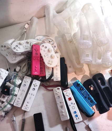 Wii Controllers. OEM + non-OEM, wrist straps, Motion Plus, Gel Covers, Nunchuks