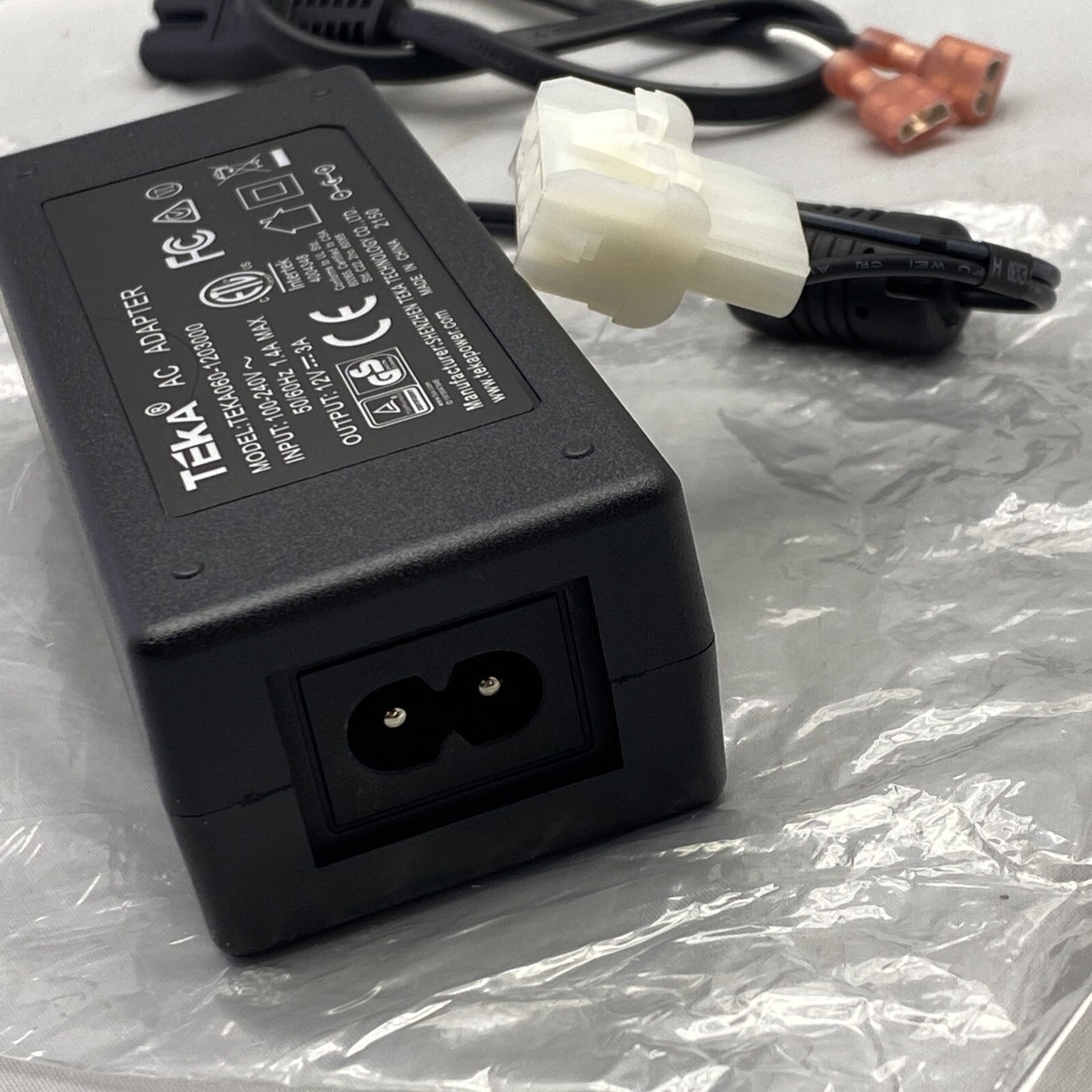 Adattatore Teka AC 100-240V A 12V - Connettore 2 Pin, Modello TEKA060-1203000 - copertina